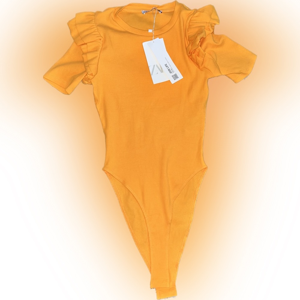 Zara orange bodysuit size small . Ruffled arms. NWT